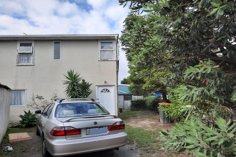 Photo of property in 1374 Whangaparaoa Road, Army Bay, Whangaparaoa, 0930