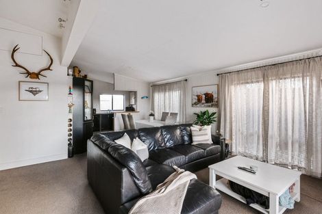 Photo of property in 728 Papamoa Beach Road, Papamoa Beach, Papamoa, 3118