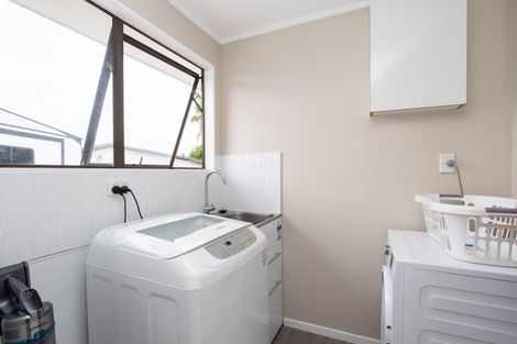 Photo of property in 20 Miller Place, Ngatea, 3503