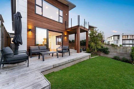 Photo of property in 9 Coastview Lane, Long Bay, Auckland, 0630