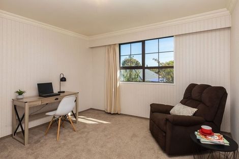 Photo of property in 4 Rowanwood Close, Halswell, Christchurch, 8025