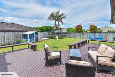 Photo of property in 18 Crannog Fen, Wattle Downs, Auckland, 2103