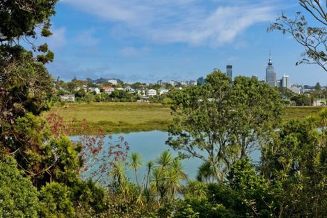 Photo of property in 53 Ngataringa Road, Devonport, Auckland, 0624