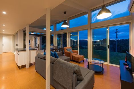 Photo of property in 190 Paroa Bay Road, Russell, 0272