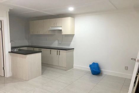 Photo of property in 7 Glen Vista Place, Bayview, Auckland, 0629