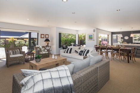 Photo of property in 44 Meadowstone Drive, Wanaka, 9305