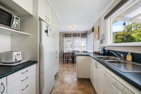 Photo of property in 66 Horoeka Street, Stokes Valley, Lower Hutt, 5019