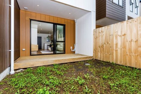 Photo of property in 15/26 Springvale Drive, Fairview Heights, Auckland, 0632