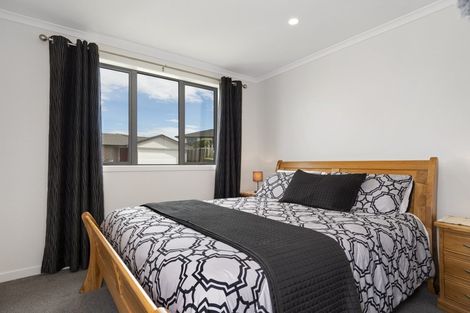 Photo of property in Waterview Estate, 32/4 Greystone Place, Omokoroa, 3114