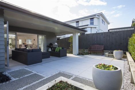 Photo of property in 6 Swindon Close, Mellons Bay, Auckland, 2014