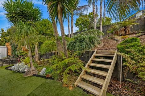 Photo of property in 24 Millstream Drive, Henderson, Auckland, 0610