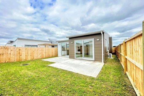 Photo of property in 10 Heihei Street, Papakura, 2110