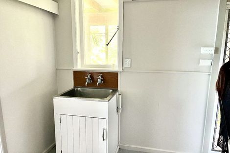 Photo of property in 11 Fordham Street, Beach Haven, Auckland, 0626