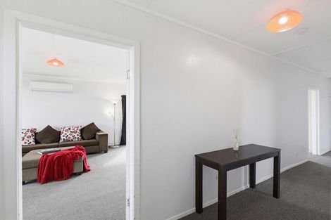 Photo of property in 4 Ashton Terrace, Castlecliff, Whanganui, 4501