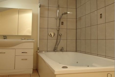 Photo of property in 52 Mitchell Street, Brooklyn, Wellington, 6021