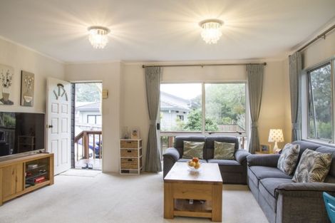 Photo of property in 1/66 Coronation Road, Hillcrest, Auckland, 0627