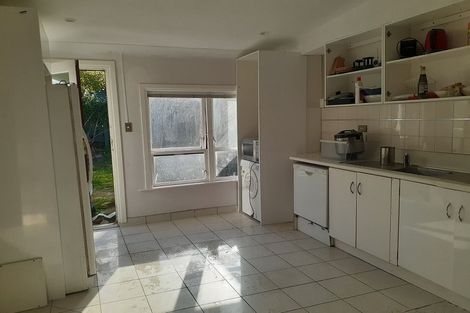Photo of property in 6-10 Mudges Terrace, Newtown, Wellington, 6021