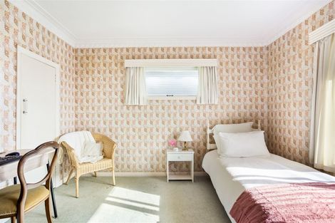 Photo of property in 1/53 Uxbridge Road, Mellons Bay, Auckland, 2014