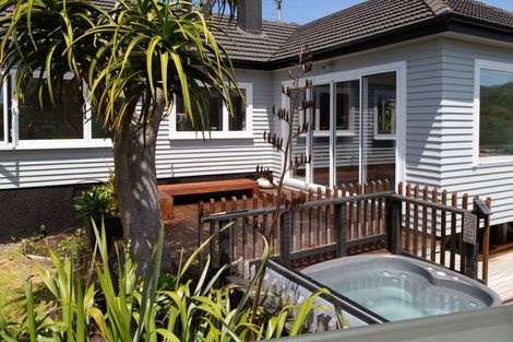 Photo of property in 16 Wentworth Street, Mornington, Wellington, 6021