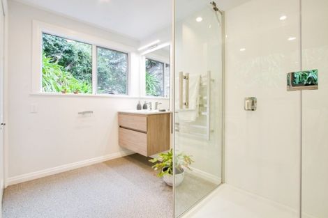 Photo of property in 27 Main Street, Hospital Hill, Napier, 4110