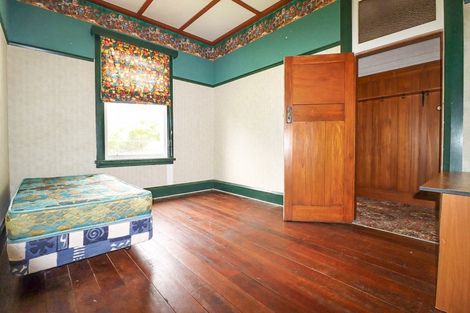 Photo of property in 52 Cole Street, Dannevirke, 4930