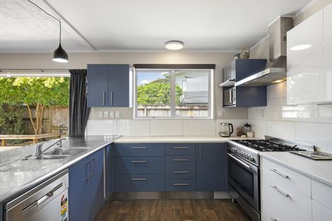 Photo of property in 4 Parvin Place, Pukekohe, 2120