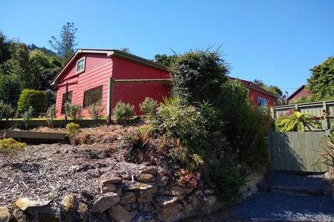 Photo of property in 49 Ellesmere Street, Ravensbourne, Dunedin, 9022