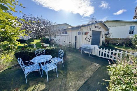 Photo of property in 34 Queen Street, Dannevirke, 4930