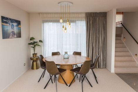 Photo of property in 197a Devon Street West, New Plymouth, 4310