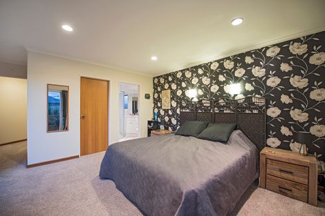 Photo of property in 156 Evans Road, Papamoa Beach, Papamoa, 3118