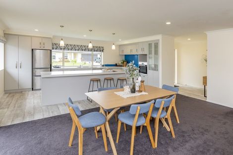 Photo of property in 16 Dal Din Drive, Otaki, 5512