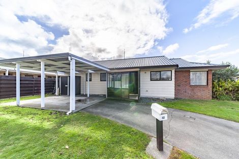 Photo of property in 42 Whiting Crescent, Greenmeadows, Napier, 4112