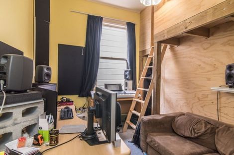 Photo of property in 104 Wallace Street, Mount Cook, Wellington, 6021