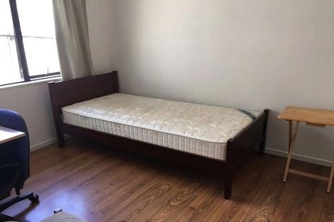 Photo of property in 2/113 Mokoia Road, Birkenhead, Auckland, 0626