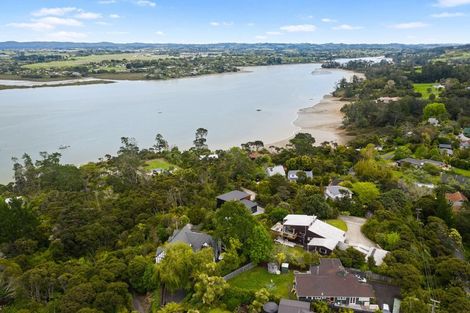 Photo of property in 17 Chatham Avenue, Paremoremo, Auckland, 0632