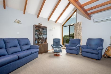 Photo of property in 18 Moana View Road, Waikawa, Picton, 7220