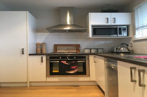 Photo of property in 2/220 Worcester Street, Christchurch Central, Christchurch, 8011