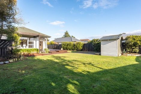 Photo of property in 221 Weston Road, St Albans, Christchurch, 8052