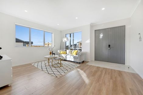 Photo of property in 13 Aklander Rise, Flat Bush, Auckland, 2019