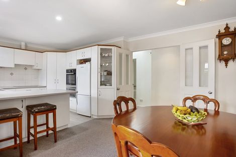 Photo of property in 17 Belmont Rise, Katikati, 3129