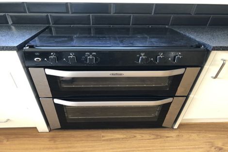 Photo of property in 10 Iona Street, Lawrence, 9532