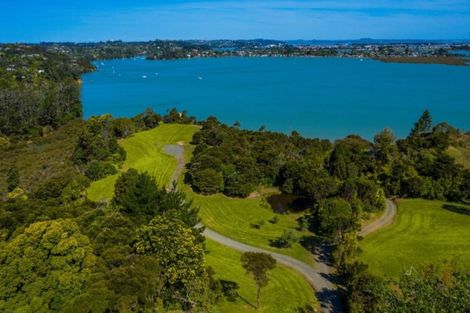 Photo of property in 34 Merewhira Road, Paremoremo, Albany, 0793