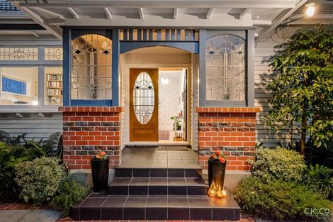 Photo of property in 17 Saint Albans Grove, Woburn, Lower Hutt, 5010