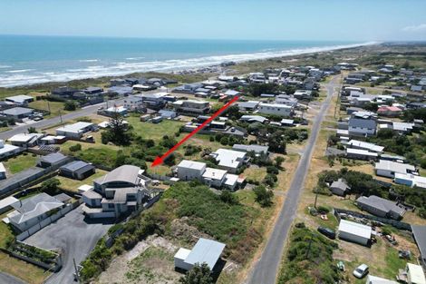 Photo of property in 9 Trafalgar Street, Foxton Beach, Foxton, 4815