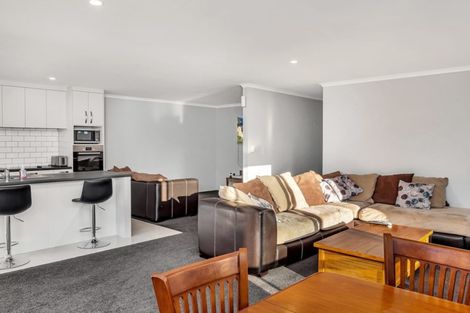 Photo of property in 2 Blacklock Road, Pyes Pa, Tauranga, 3112