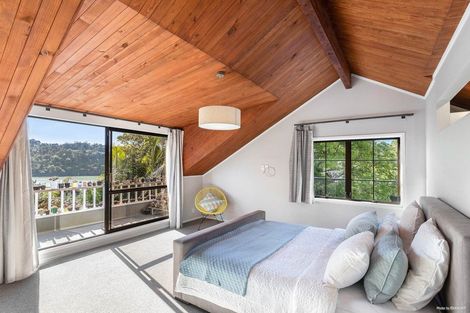 Photo of property in 6 Standish Place, Bayview, Auckland, 0629