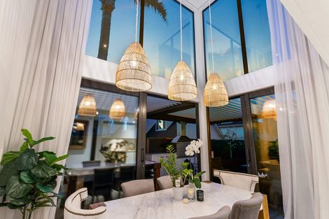 Photo of property in 2/3 Craig Road, Milford, Auckland, 0620