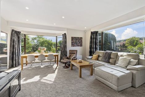 Photo of property in 32 Kinloch Place, Papakowhai, Porirua, 5024