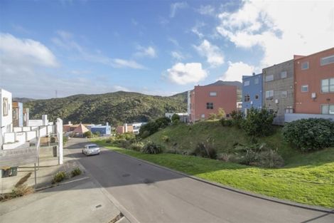 Photo of property in 49 Saddleback Grove, Karori, Wellington, 6012