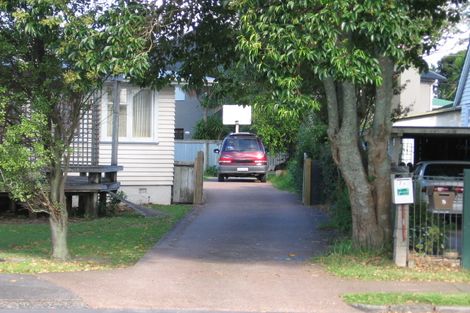 Photo of property in 7a Glenvil Lane, Te Atatu Peninsula, Auckland, 0610